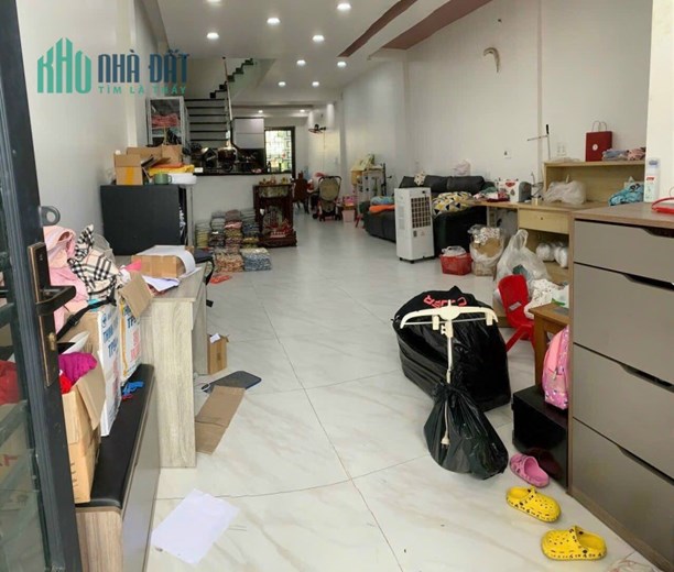 Bán nhà 1Trệt 2Lầu. đường rộng 12m, P. Trường Thọ, DT 184m² giá 11,3 tỷ