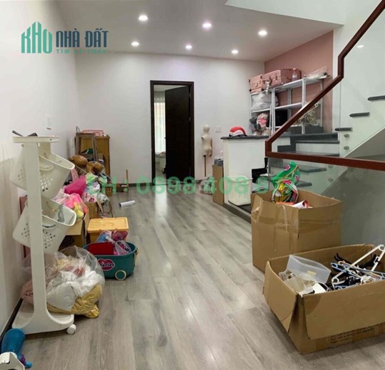 Bán nhà 1Trệt 2Lầu. đường rộng 12m, P. Trường Thọ, DT 184m² giá 11,3 tỷ