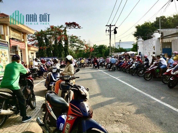 Bán nhà 1Trệt 2Lầu. đường rộng 12m, P. Trường Thọ, DT 184m² giá 11,3 tỷ