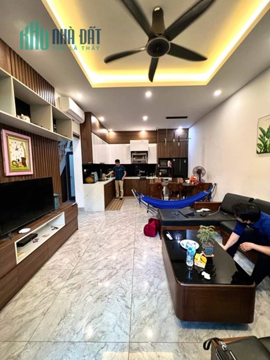 bán nhà sát chân tòa AN BÌNH TOWER - sau KĐT RESCO, THPT Đoàn Thị ĐIỂM