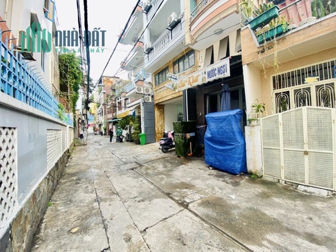 3131- Bán Nhà  Võ Thị Sáu, P.8, Quận 3 - 2PN, Giá 2.350 Tỷ