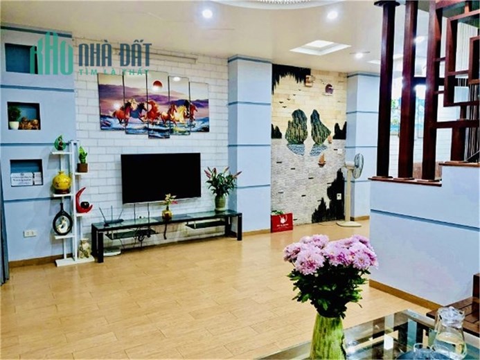 HÓT-8 TỶ HỒ TÙNG MẬU, CẦU GIẤY,NHÀ MỚI-LÔ GÓC-NGÕ THÔNG-NỘI THẤT CAO CẤP.
