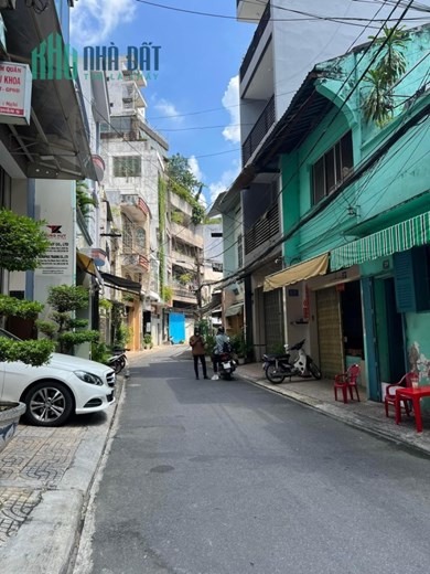 NHÀ Q5 2 MẶT THOÁNG - HẺM XE HƠI.