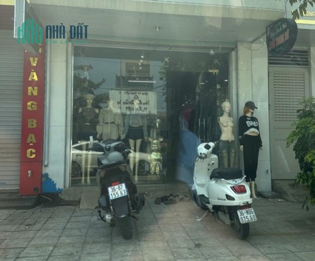 CHÍNH CHỦ CẦN BÁN NHANH  LÔ ĐẤT TẶNG CĂN NHÀ Vị Trí Đắc Địa Mặt Tiền Đường Lê Lợi Tp Sầm Sơn