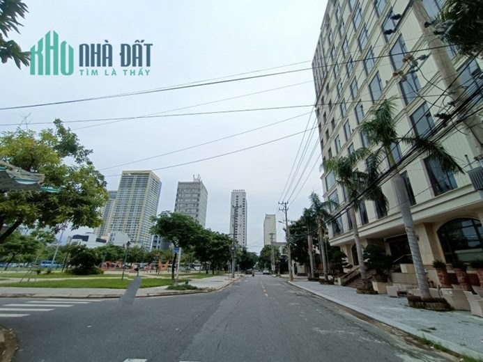Bán nhà Mặt Tiền sát Hồ Nghinh, 80m3, 3 tầng, mới, đẹp ở ngay, sát biển Phạm Văn Đồng, nhỉnh 7 tỷ