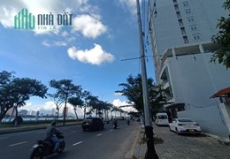 Bán nhà Trần Hưng Đạo, 60m2, ngang 8m, ô tô đỗ cửa, gần phố, nhỉnh 2 tỷ