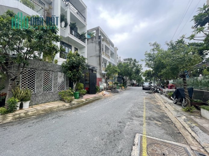 MẶT TIỀN LÔ GÓC ĐƯỜNG 8M - NGANG 8M HIẾM - NGAY KDC HIỆP THÀNH CITY QUẬN 12 - 152M, 3 TẦNG BTCT -