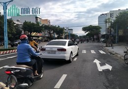 Bán gấp mặt tiền Lê Đại Hành, đường 33m, 100m2, 3 tầng, kinh doanh siêu lợi nhuận, nhỉnh 7 tỷ