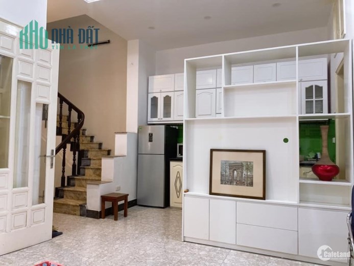 Bán gấp mặt tiền Lê Đại Hành, đường 33m, 100m2, 3 tầng, kinh doanh siêu lợi nhuận, nhỉnh 7 tỷ