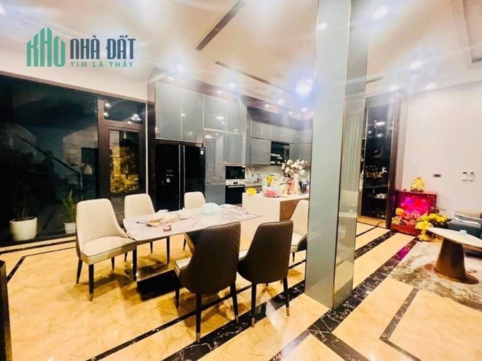 SIÊU PHẨM! MẶT PHỐ LẠC LONG QUÂN - Ô TÔ TRÁNH - VỈA HÈ . 48M X 5T. GIÁ 17 TỶ.
