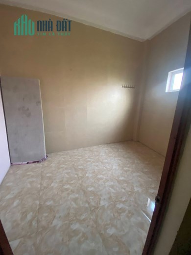 1 tỷ 9 có nhà ở Hà Huy Tập, Yên Viên, Yên Hà, 50m2x 3 tầng, gần phố, trường chợ