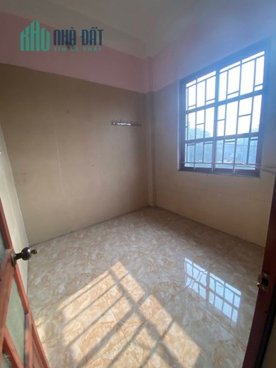 1 tỷ 9 có nhà ở Hà Huy Tập, Yên Viên, Yên Hà, 50m2x 3 tầng, gần phố, trường chợ