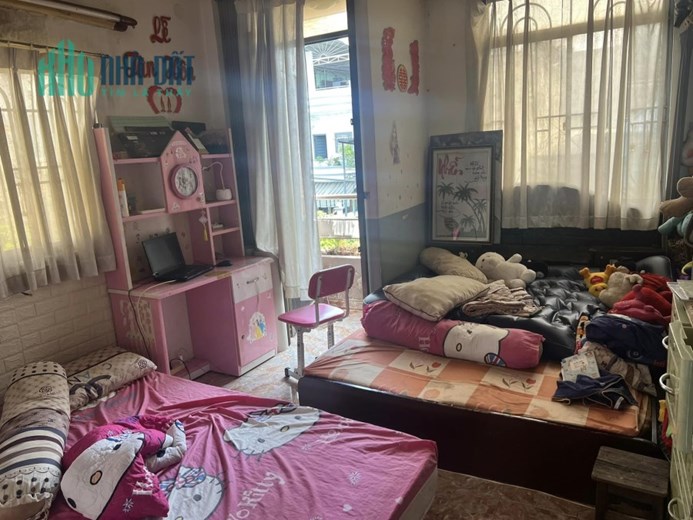 Nhà mặT tiền kinh doanh 4 Tầng sầm uất nhất nhì Quận 8, chỉ vài bước chân sang Quận 1