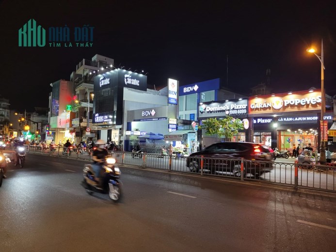 Bán nhà mặt tiền căn góc kinh doanh nhộn nhịp nhất nhì Quận 8, hàng xóm Quận 1,4,5,7