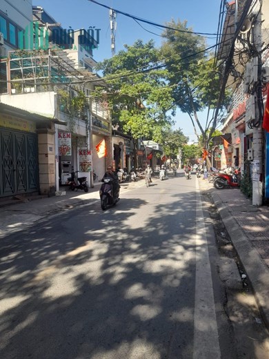 Mặt phố Thanh Đàm, 75m2, ô tô tránh, vỉa hè, KD sầm uất giá 6.3 tỷ