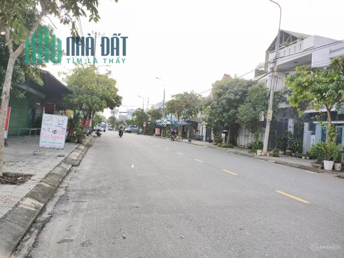Bán gấp Mặt tiền Tú Mỡ, 95m2, 3 tầng, mới đẹp, vị trí kinh doanh Đắc Địa, sát bến xe, nhỉnh 6 tỷ