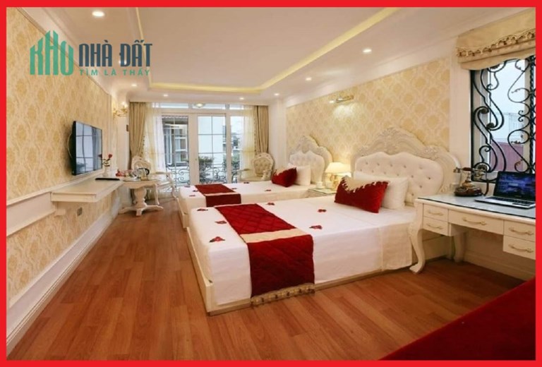 Bán khách sạn phố cổ Hoàn Kiếm 15 phòng, thang máy cho thuê 1.8 tỷ/năm