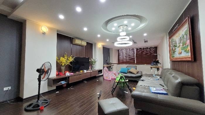 Bán Nhà Phố Thạch Bàn , Quận Long Biên , Giá 7.6 tỷ -  50M – MT 4.2M . Ngõ Nông , Ô Tô , Kinh Doanh