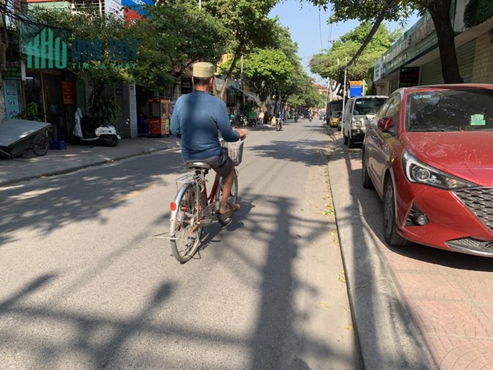 Bán Nhà Phố Thạch Bàn , Quận Long Biên , Giá 7.6 tỷ -  50M – MT 4.2M . Ngõ Nông , Ô Tô , Kinh Doanh