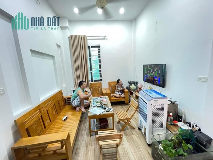 NHÀ ĐẤT  KIM  GIANG