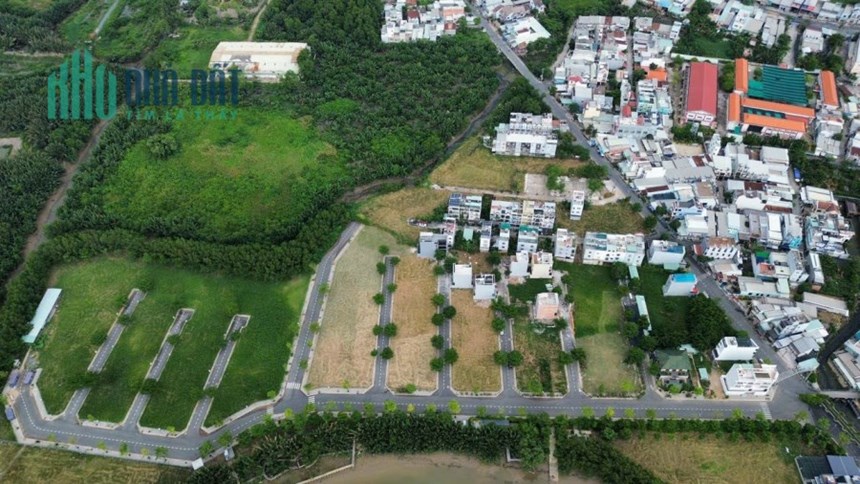 Cần bán căn nhà thiết kế sang trọng tại KDC Gia Long, Phước kiển. Nhà Bè