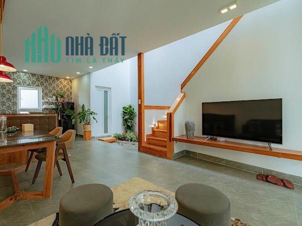 Bán nhà đường Ngô Quyền P6 Đà Lạt hẻm xe hơi