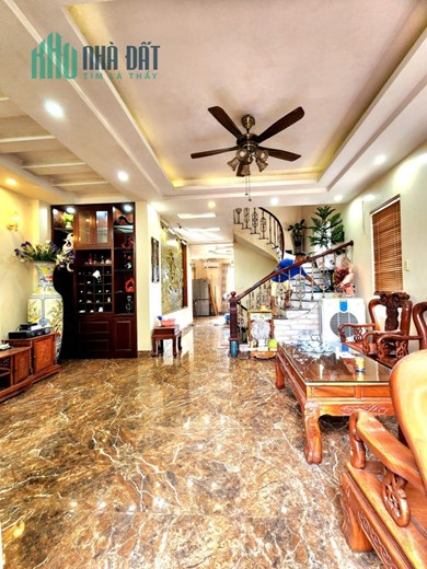 Bán nhà phố Ngọc Lâm, Long Biên, 65m x 5 tầng, MT rộng, kinh doanh, 12 tỷ