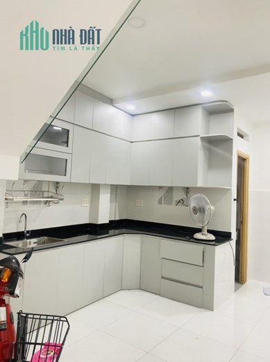 BÁN NHÀ- HẺM XE HƠI ĐỖ CỬA, THÔNG TỨ PHÍA - TRUNG TÂM QUẬN 10 , GẦN ĐƯỜNG LỚN,THẲNG 1 TRỤC - VỊ TRÍ
