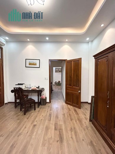 O9 2628 5559  Bán nhà Đội Cấn 46m², 3 tầng, mt 9m, giá 6.5 tỷ Ba Đình. Xem thoải mái miễn phí gọi