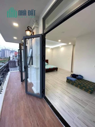 Bán CHDV 14 phòng. 1trệt 4Lầu, P. Long Thạnh Mỹ, 7m x 17m giá 9,5 tỷ