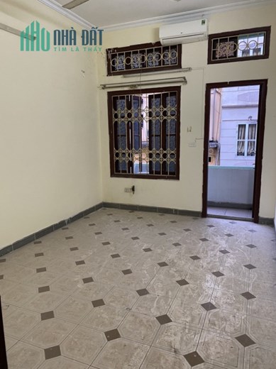 Chính Chủ Nhờ Tìm Người Thuê Tòa Nhà kinh doanh mặt phố Ngô Tất Tố, Đống Đa