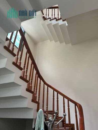 Bán gấp nhà Lạc Long Quân, TTTM Lotte, 74m2 x6 tầng, Thang Máy, Trọn View Hồ Tây, oto đỗ cửa