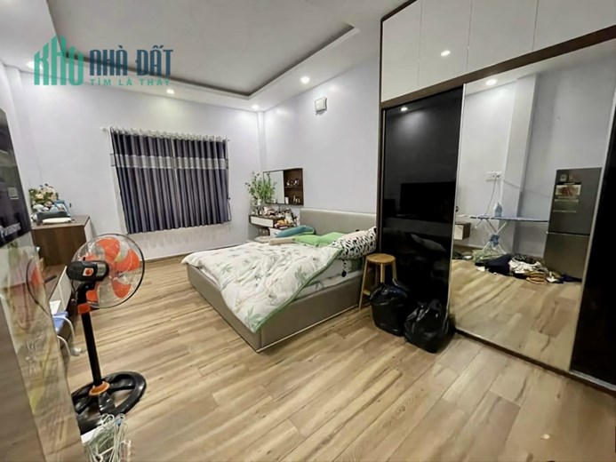 Bán Nhà Mặt Tiền Vườn Lài, Tân Phú, 150m2, Ngang Khủng 8m, Dòng Tiền 60tr, Nhỉnh 28 Tỷ TL.