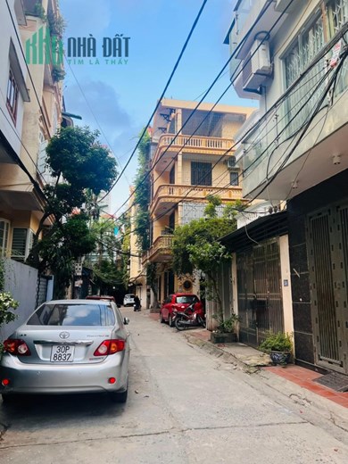 Bán nhà riêng Phùng Chí Kiên 9 tỷ 3 , 7 tầng thang máy , phân lô , ô tô