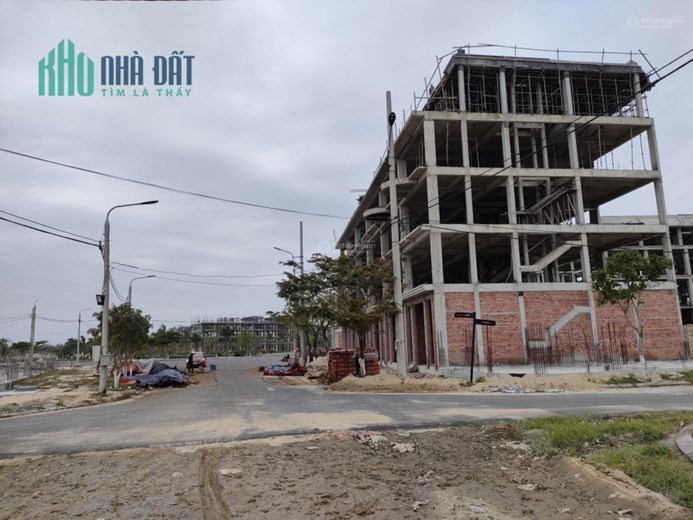 Giá sụp hầm CHD01 đẹp nhất dự án La Queenara – Hội An chỉ trả trước 2.5 tỷ