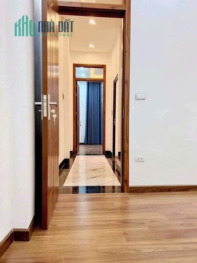 BÁN NHÀ 5 TẦNG GIÁ: HƠN 5 TỶ PHỐ TÔN ĐỨC THẮNG PHƯỜNG HÀNG BỘT DT:45M2 MT: 4.3M (TỔNG 7 P NGỦ )