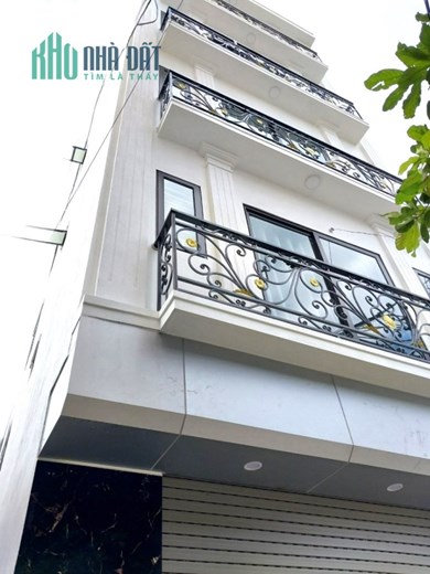 Cho thuê nhà chính chủ Mới căn góc 86 m2x4T- KD, VP, Hoàng Quốc Việt-24tr