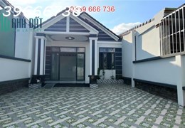 Ngôi Nhà Mái Thái Đẹp Mắt Gần Chợ, Trường Học