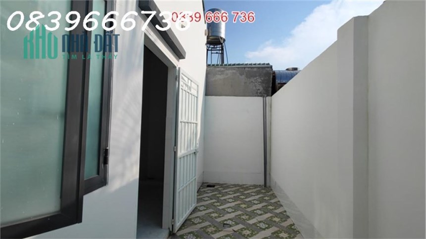 Ngôi Nhà Mái Thái Đẹp Mắt Gần Chợ, Trường Học