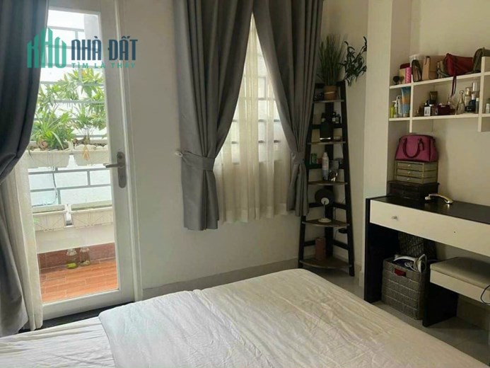 Bán Nhà Mặt Tiền Nguyễn Sơn, Tân Phú, 690m2, Ngang 23m, Dòng Tiền Hơn 200tr, Chỉ 99 Tỷ TL.