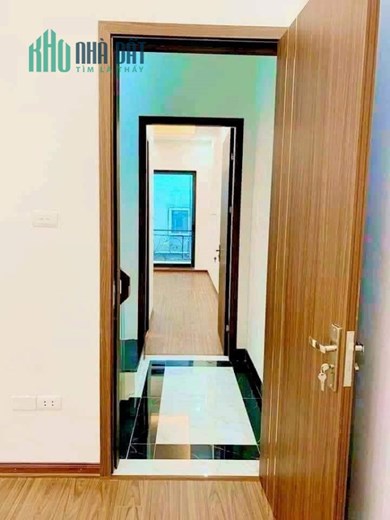 NHÀ MỚI ĐẸP 5 TẦNG DT:45M2 MT: 4.3M (TỔNG 7 P NGỦ ) GIÁ:5.6 TỶ GẦN PHỐ CÁT LINH  QUẬN ĐỐNG ĐA .