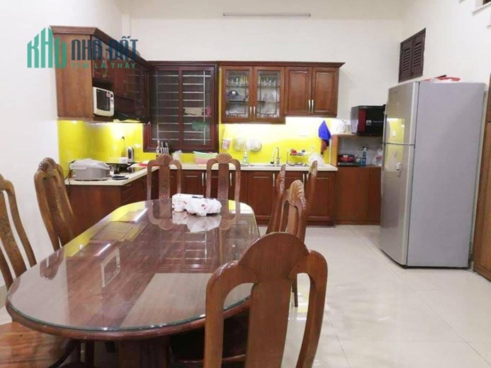 BÁN NHÀ Đức Giang 4 phòng ngủ master khép kín Giá chỉ nhô 3.8 tỵ ở SƯỚNG