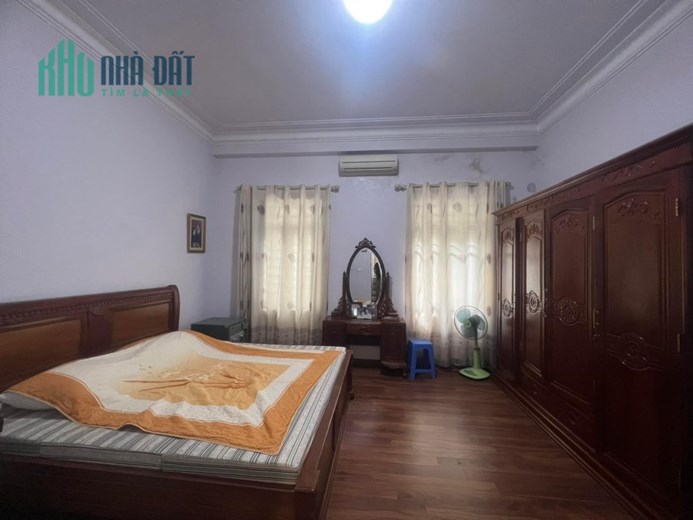 BÁN GẤP HAI BÀ TRƯNG, NHÀ ĐẸP Ở NGAY, DIỆN TÍCH RỘNG, SỔ VUÔNG 42m x 4T, 3.6 TỶ 0901753139