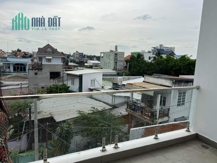 Nhà BTCT 80m Đường số 12 Hiệp Bình Phước 80m  xe hơi đậu trong nhà 5 tỷ hơn
