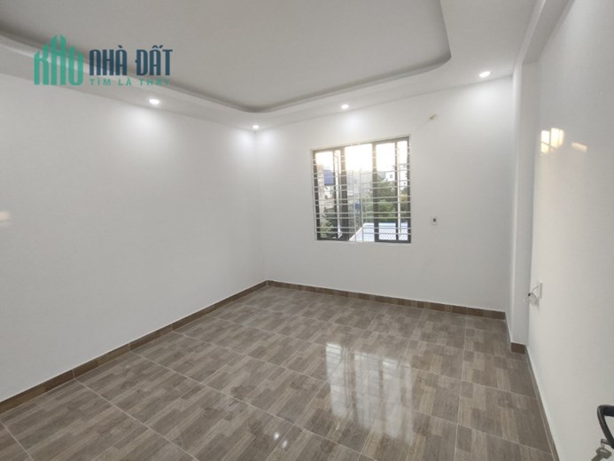 Bán nhà 3 tầng sân cổng trước sau 50M Đằng Hải Hải An giá 2yu370tr co tt
