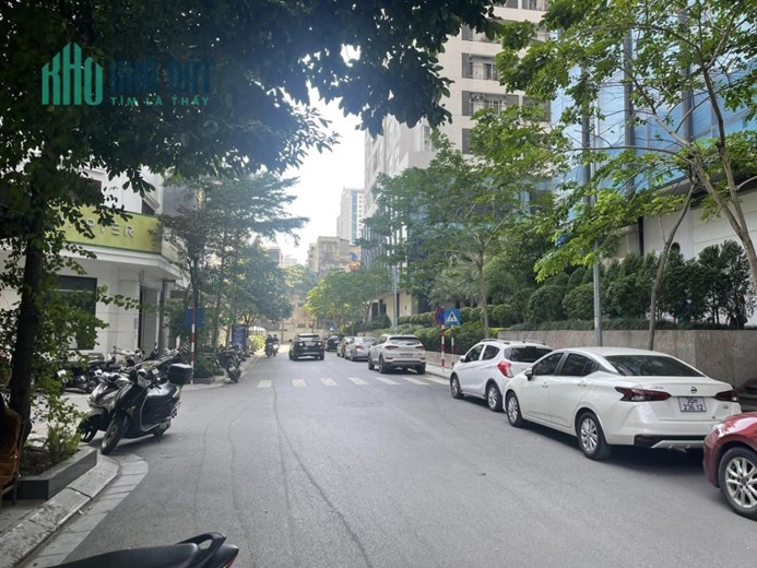 Bán nhà liên kề 90 Nguyễn Tuân, vị trí đẹp ô tô tránh, kinh doanh đỉnh, 70m2, 5 tầng, 28 tỷ