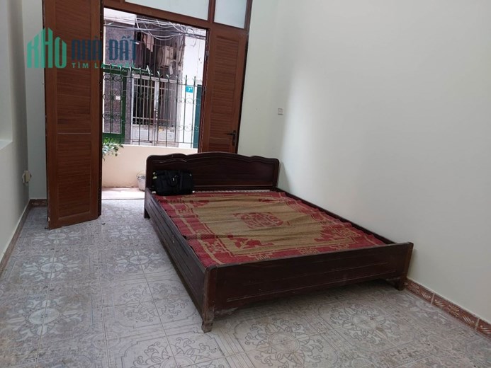 CHO THUÊ NHÀ NGUYÊN CĂN, VĂN PHÒNG, Ở NHÓM, KINH DOANH, 3T, 3N, 8tr HGĐ.....GẦN Ô TÔ.