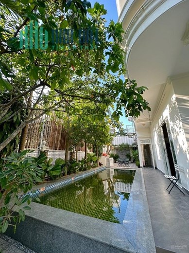 Cần bán villa 10 phòng ngủ trung tâm Hội An