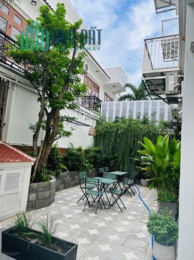 Cần bán villa 10 phòng ngủ trung tâm Hội An