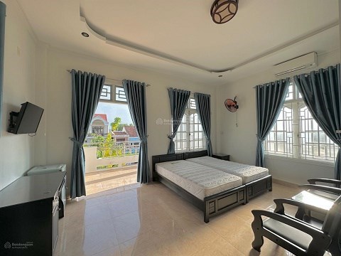 Cần bán villa 10 phòng ngủ trung tâm Hội An